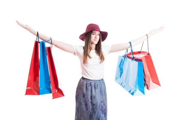 Chica joven emocionada disfrutando de un gran día de compras —  Fotos de Stock