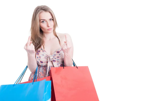 Rude jovem compras feminino mostrando ambos os dedos do meio — Fotografia de Stock