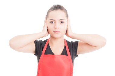 Güzel süpermarket çalışanla kötü fikir duymak