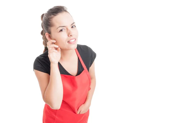 Meraklı kadın çalışan dinleme fısıltı — Stok fotoğraf