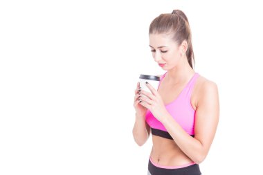 Kahve tutan spor salonunda kız