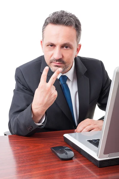 Uitvoerend manager wijzen vingers zijn ogen — Stockfoto