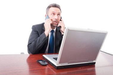 İşadamı telefonu ile çoklu görev kavramı
