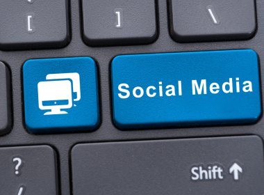 Klavye mavi düğmesinde sosyal medya