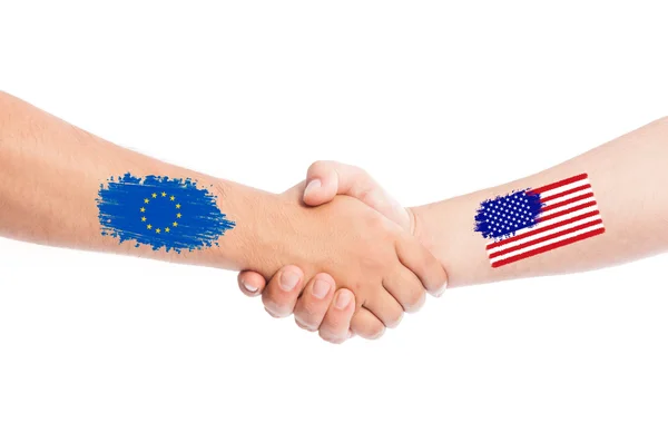 Avrupa Birliği ve ABD bayrakları sallayarak elleri — Stok fotoğraf