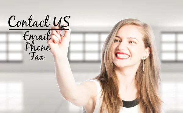 E-posta, telefon veya faks kullanarak bizimle iletişime geçin