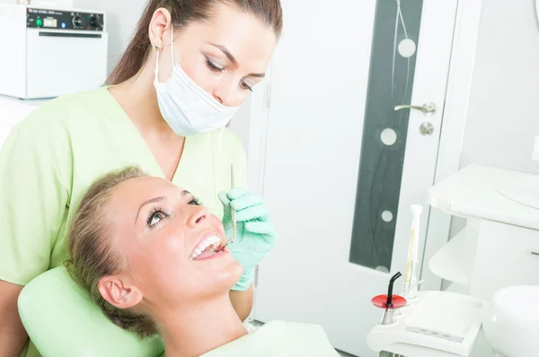Concepto de cuidado dental —  Fotos de Stock