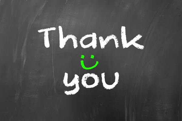 Dankeschön-Text mit Lächeln auf Tafel — Stockbild Danke — Stockfoto