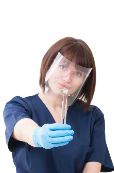 Tandläkare kvinna anläggning dental verktyg — Stockfoto