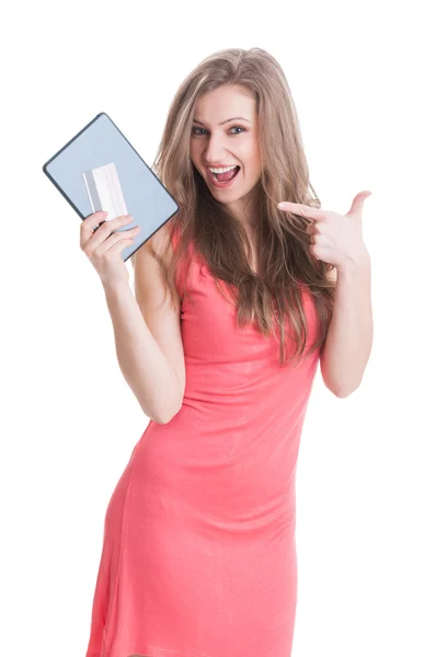 Schöne Shoppingmädchen mit Tablet und Karte — Stockfoto