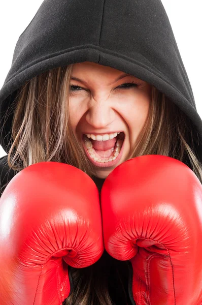 Retrato de cerca de una luchadora gritando — Foto de Stock