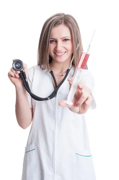 Entzückende und junge Medizinerin — Stockfoto