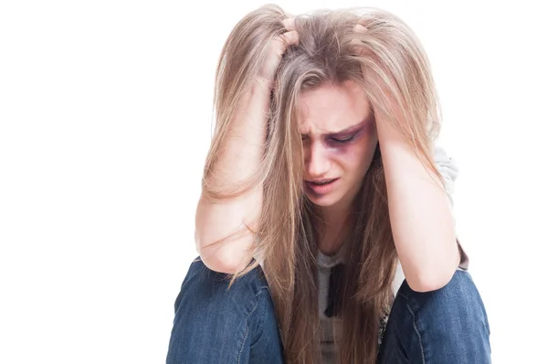 Concetto di violenza domestica e disperazione — Foto Stock