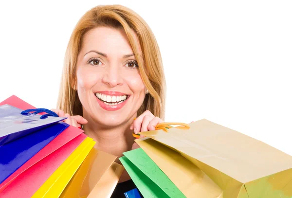 Borstbeeld van een mooie winkelstraat lachende vrouw — Stockfoto