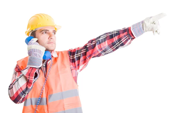 Visionary builder talking on the phone — Stock Photo, Image