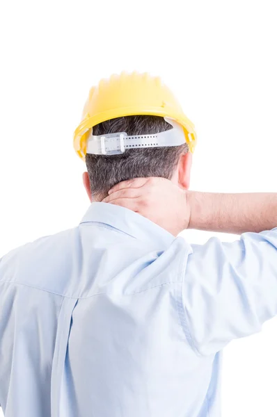 Ingeniero que sufre de dolor en la espalda del cuello — Foto de Stock