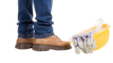 Yüklenici ayaklar, kask ve eldiven