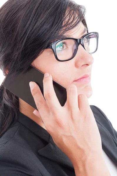 Wizjoner biznes kobieta rozmawia smartphone — Zdjęcie stockowe
