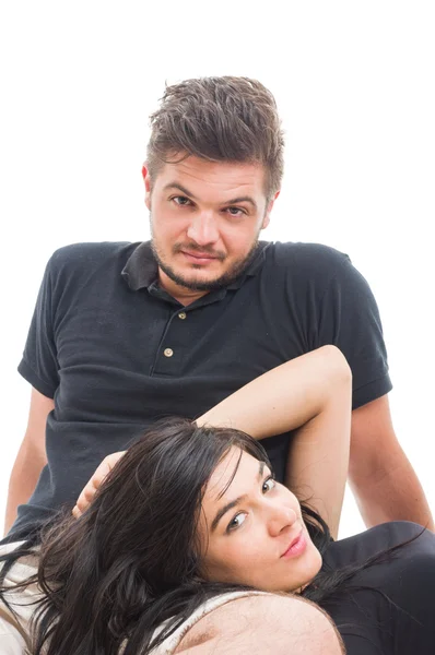 Portrait d'un jeune couple détendu et heureux — Photo