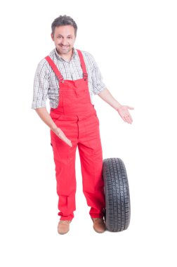 Mekanik gösteren yeni otomobil lastiği