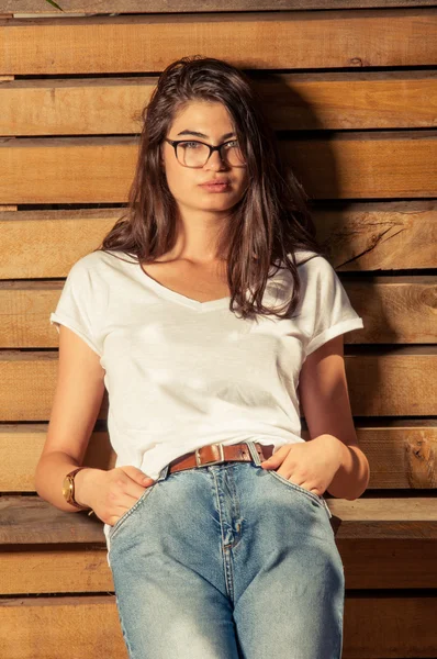 Modelo feminino hipster adorável — Fotografia de Stock