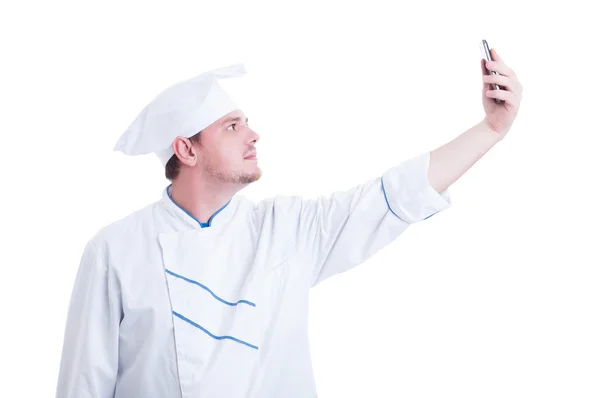 Chef ou cuisinier prenant un selfie avec caméra téléphonique — Photo