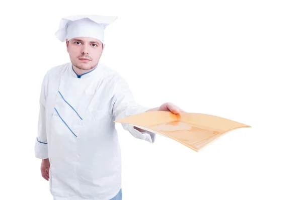 Kucharza lub szefa kuchni gospodarstwa i służąc pustej płyty — Zdjęcie stockowe