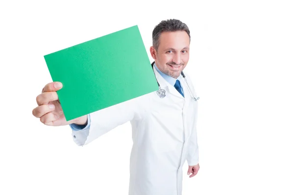 Arts of medic bedrijf groene blanco papier met kopie ruimte — Stockfoto