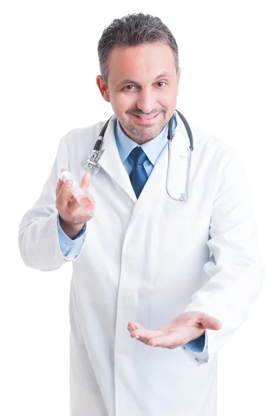 Friendly doctor or medic holding syringe and inviting to vaccina — Stock Photo, Image