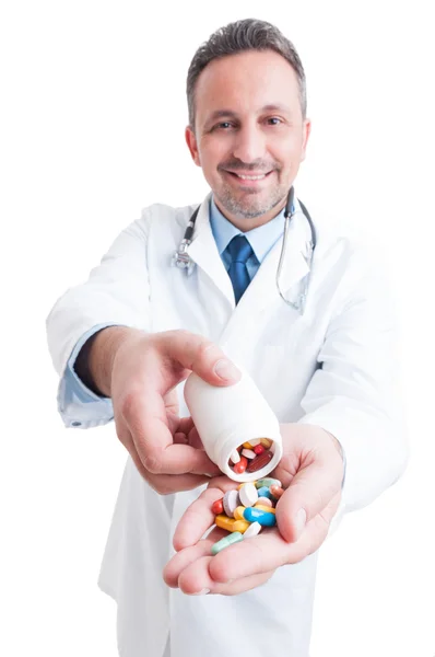 Doctor or medic offering pills — Stock Photo, Image