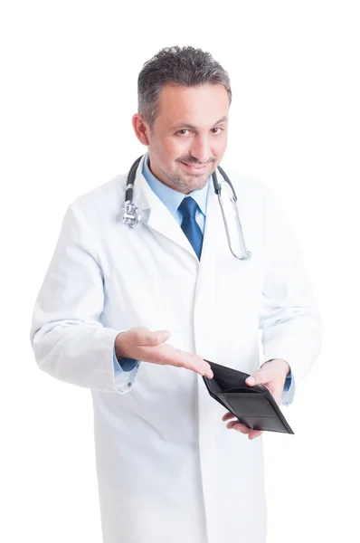 의사 또는 의료진을 보여주는 빈 지갑으로 뇌물을 요구 — 스톡 사진