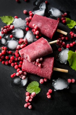 Buzlu meyveli şerbet.