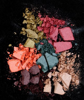 Toz siyah arka plan üzerine bir makyaj, yakın çekim