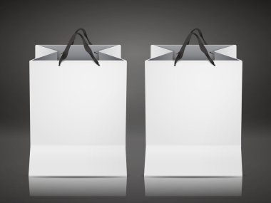 Beyaz alışveriş torbaları seti 