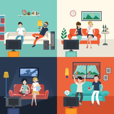 oturma odasında TV programı izlerken arkadaşlar