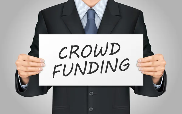 Geschäftsmann hält Crowdfunding-Plakat hoch — Stockvektor