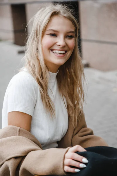 Blonde Brown Coat Black Hat Posing Smiling Upset — Stock Photo, Image