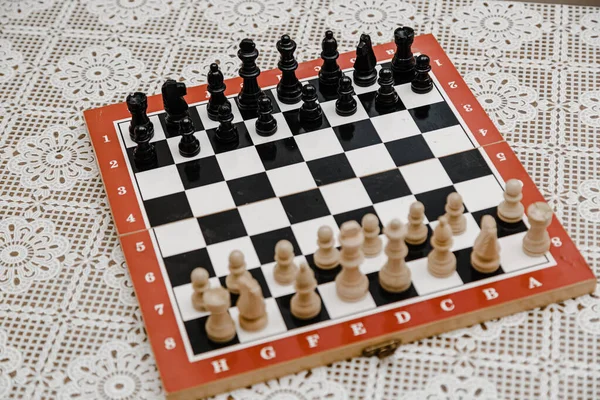 Klassisches Schach Steht Auf Dem Schachbrett Schachkombinationen Für Anfänger — Stockfoto