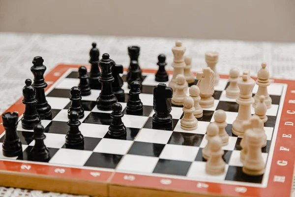 Classique Échecs Debout Sur Échiquier Combinaisons Échecs Pour Débutants — Photo