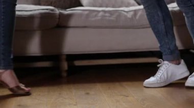 Kharkiv, Ukrayna 17.08.21 Dans pistinde dans eden insanlar