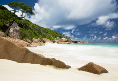 Sandy beach, Seyşeller, tipik Granit kayalar