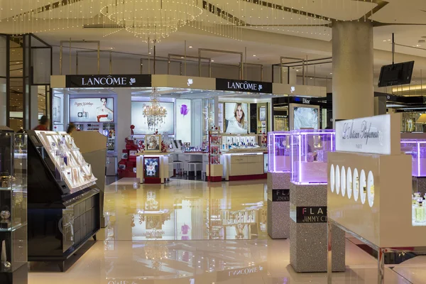 Lancome shop in Siam Paragon Mall. Bangkok, Thailand — Stock Photo, Image