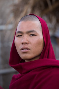 Portre genç Bay monk bir manastırda. Inle Gölü, Myanmar