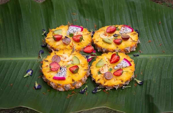 Closeup of fruit pizza — Stock Photo, Image