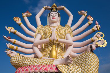 Tanrı heykeli Guan Yin, adası Koh Samui Tayland
