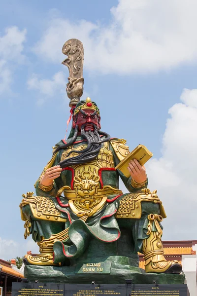 Chinese standbeeld van Guan Yu in eiland Koh Samui, Thailand — Stockfoto