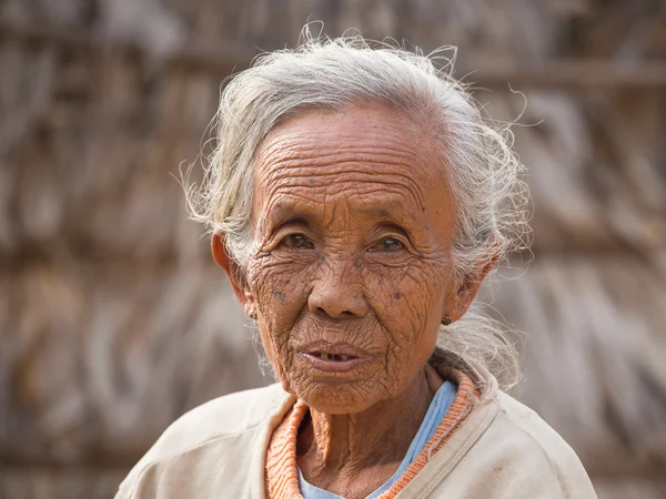 Portret starej kobiety. Bagan, Myanmar — Zdjęcie stockowe