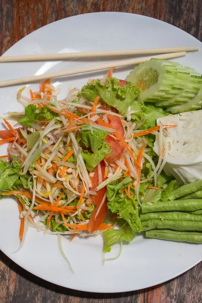 Tay papaya salatası da som tam Tayland.