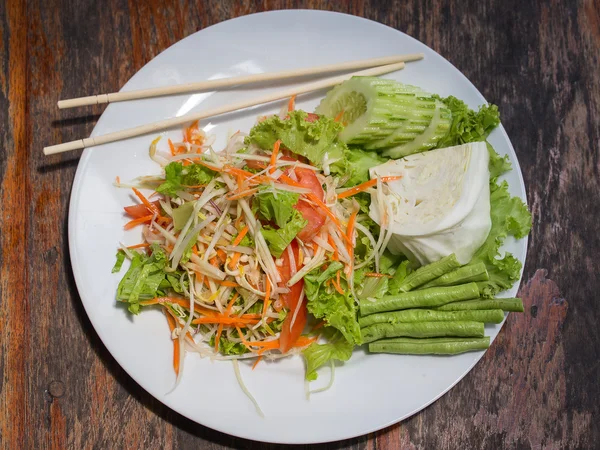 Thai papaya salad also known as Som Tam from Thailand. — Stock Photo, Image