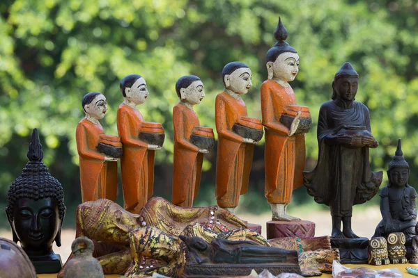 Kézzel készült emléktárgyak, a piacon Inle Lake. Mianmar — Stock Fotó